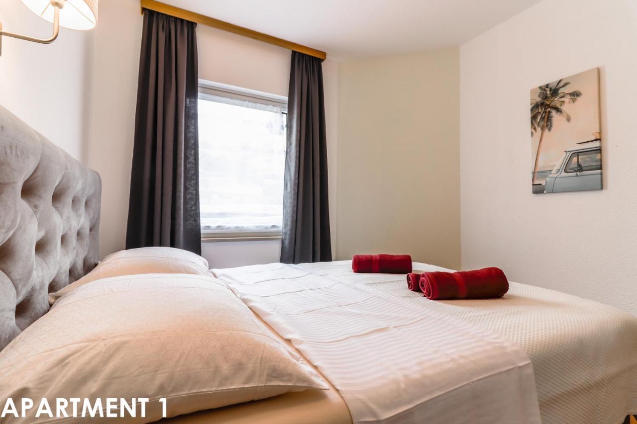 Maestral Apartments เวอร์ซาร์ ภายนอก รูปภาพ