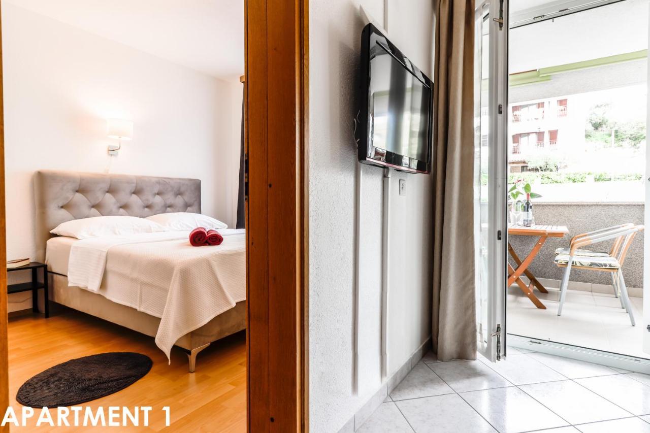 Maestral Apartments เวอร์ซาร์ ภายนอก รูปภาพ